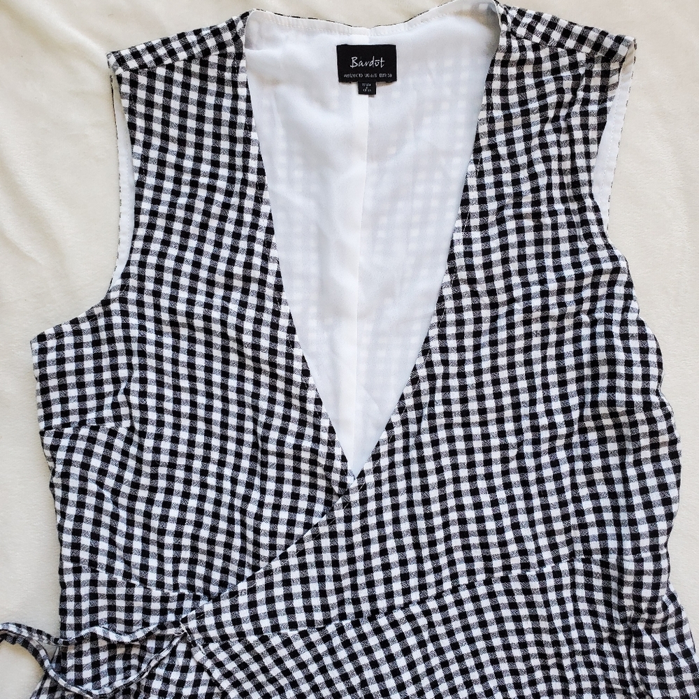 🤟 5/$25 Checkered wrap around dress